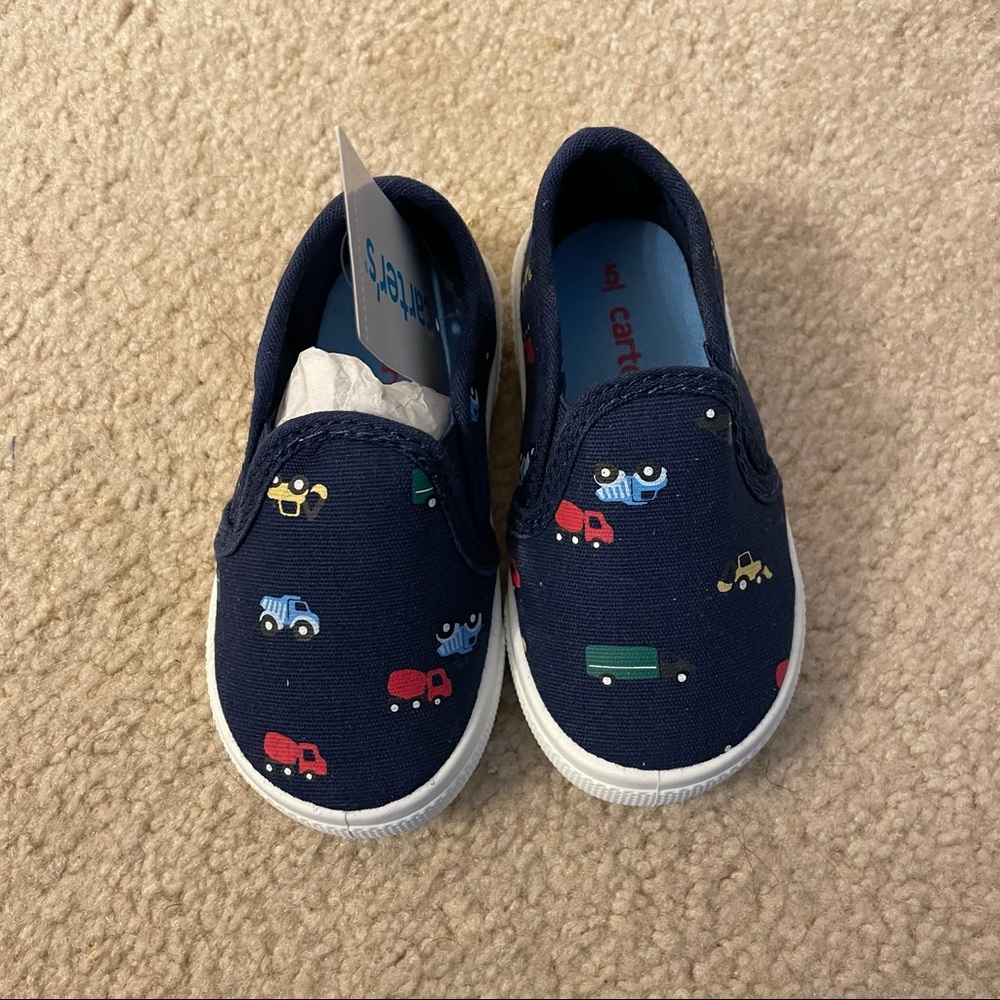Carter’s size 5 new boys slip on navy with cars cute patterned shoes